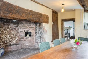 Dining Room Features- click for photo gallery